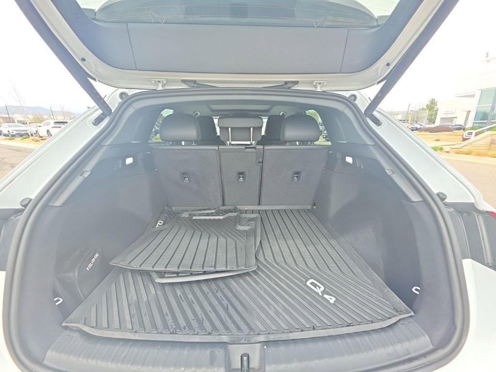 Used 2022 Audi Q4 e-tron Premium Plus w/ Premium Plus image 23