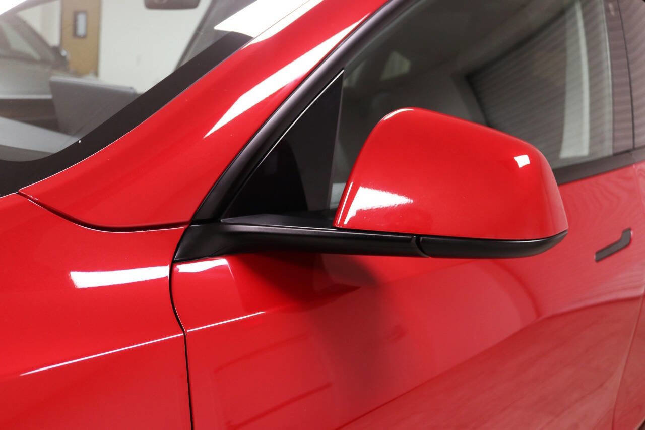 Used 2023 Tesla Model Y Performance image 92