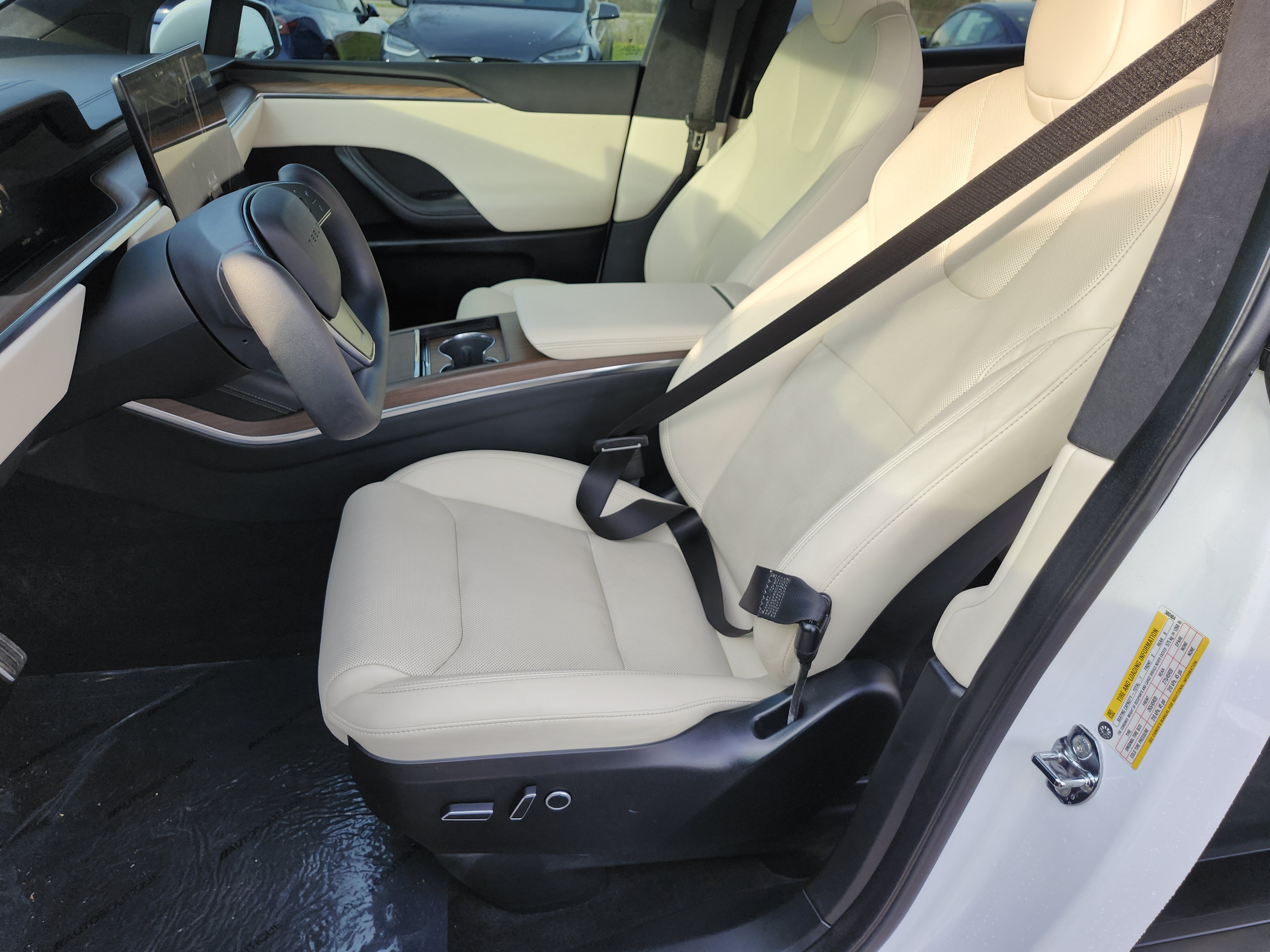 Used 2023 Tesla Model X AWD/4WD image 22
