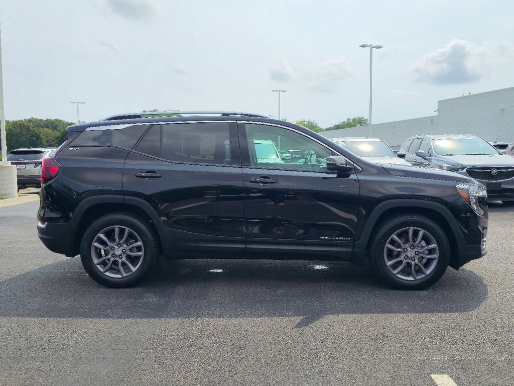 Certified 2022 GMC Terrain SLT w/ Tech Package AWD/4WD image 7