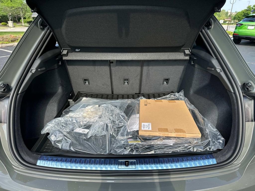 New 2025 Audi Q3 2.0T Premium image 8