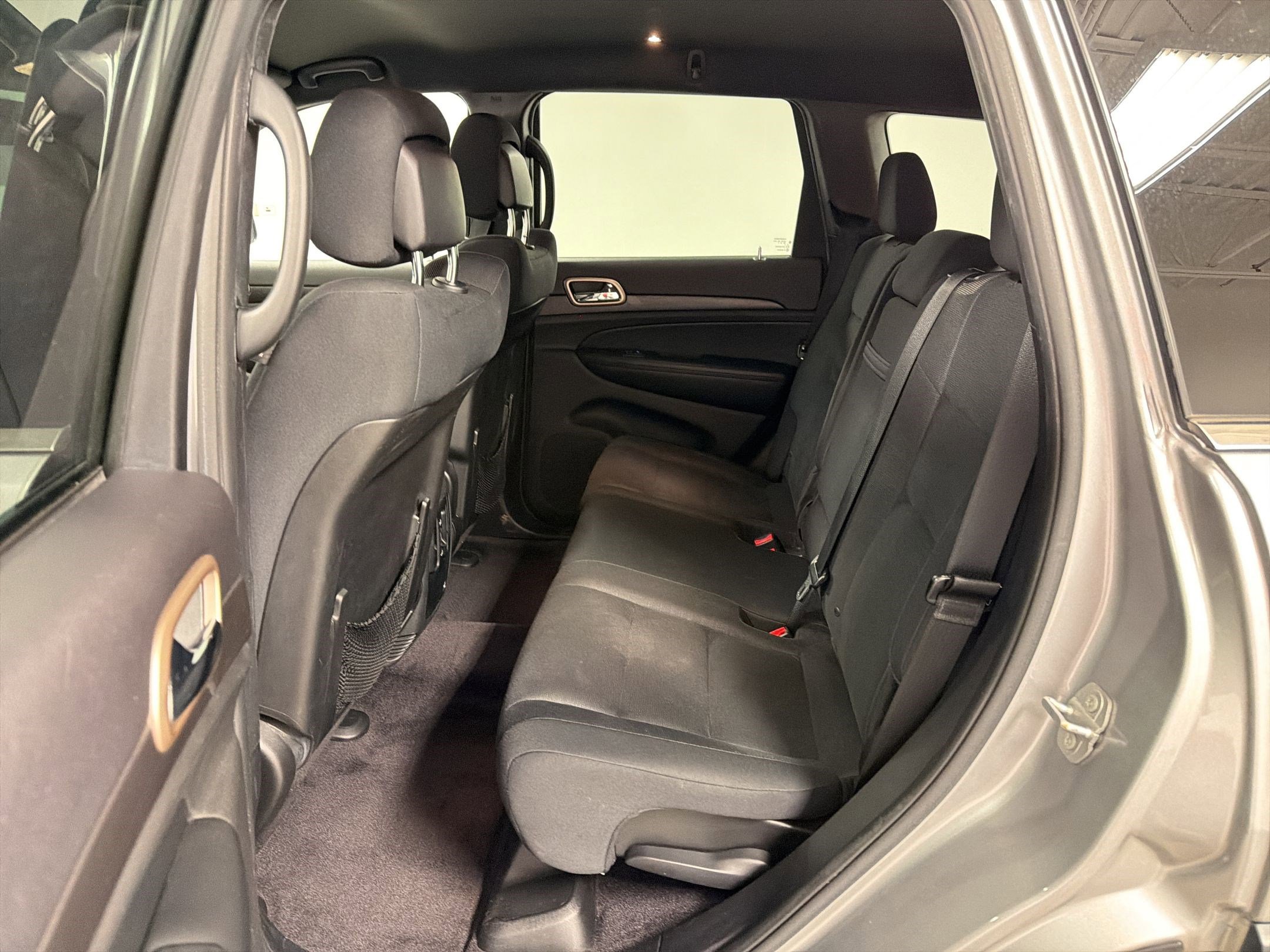 Used 2016 Jeep Grand Cherokee Laredo w/ Quick Order Package 23E RWD image 15
