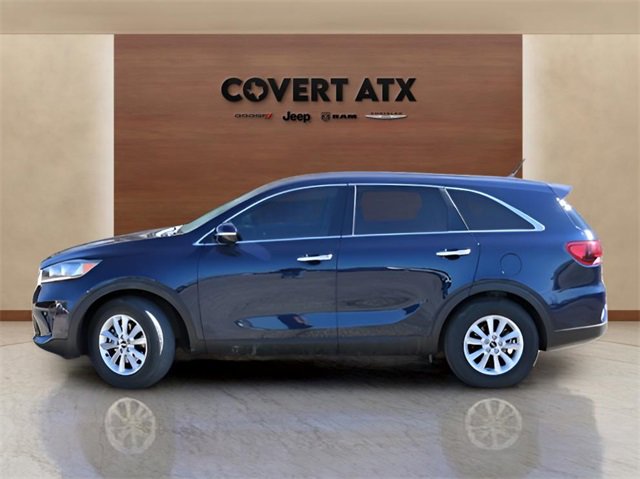 Used 2020 Kia Sorento LX image 2