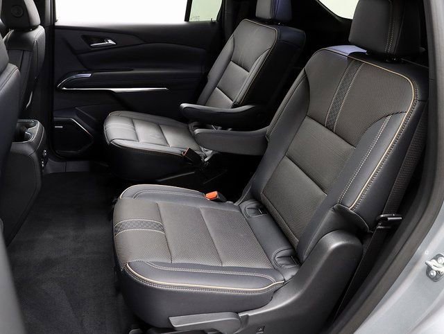 New 2026 Chevrolet Traverse High Country w/ LPO, Cargo Package AWD/4WD image 13