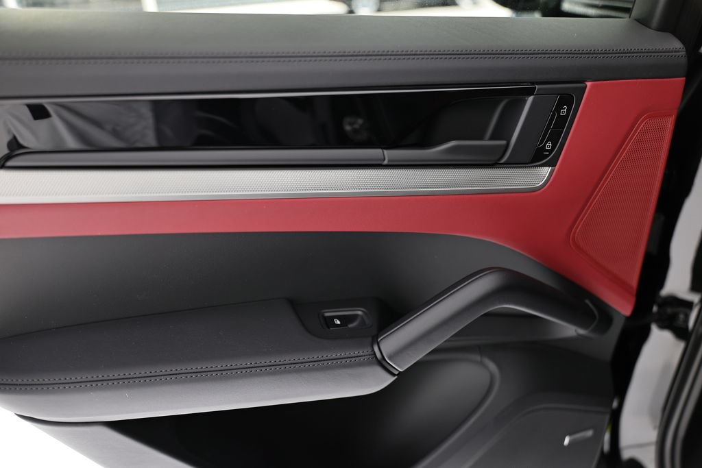 New 2026 Porsche Cayenne Coupe AWD/4WD image 24