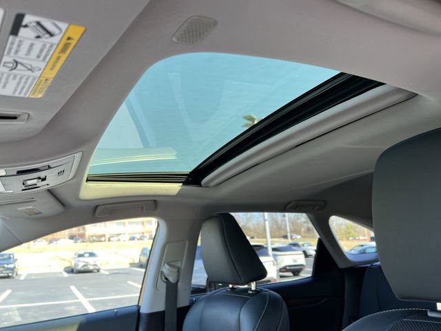 Certified 2022 Lexus RX 450hL AWD w/ Premium Package image 20