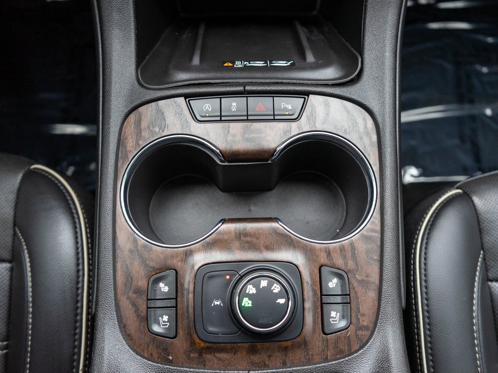 Used 2023 GMC Acadia Denali w/ Black Diamond Edition image 30