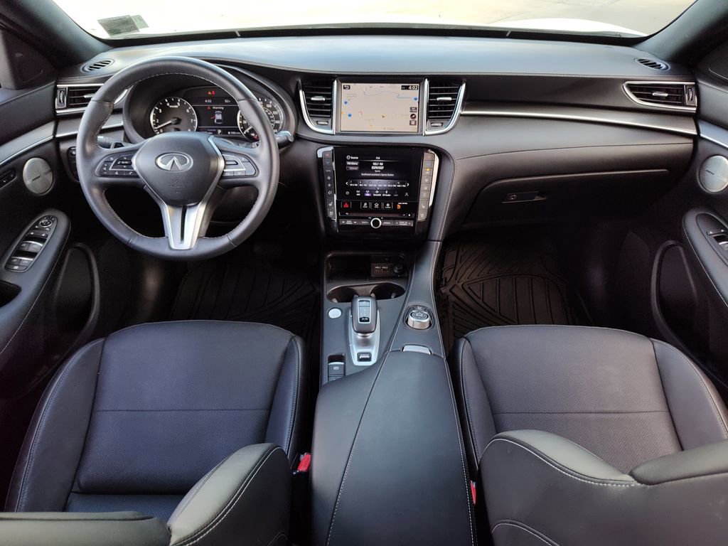 Used 2025 INFINITI QX55 Essential w/ Cargo Package image 29