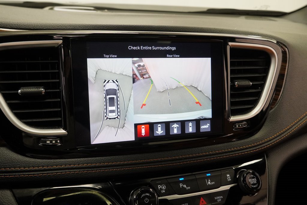 Certified 2021 Chrysler Pacifica Pinnacle image 36