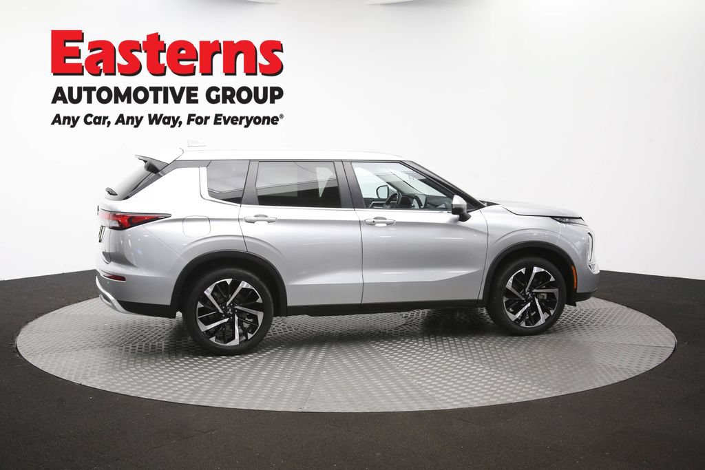Used 2024 Mitsubishi Outlander SE FWD image 46