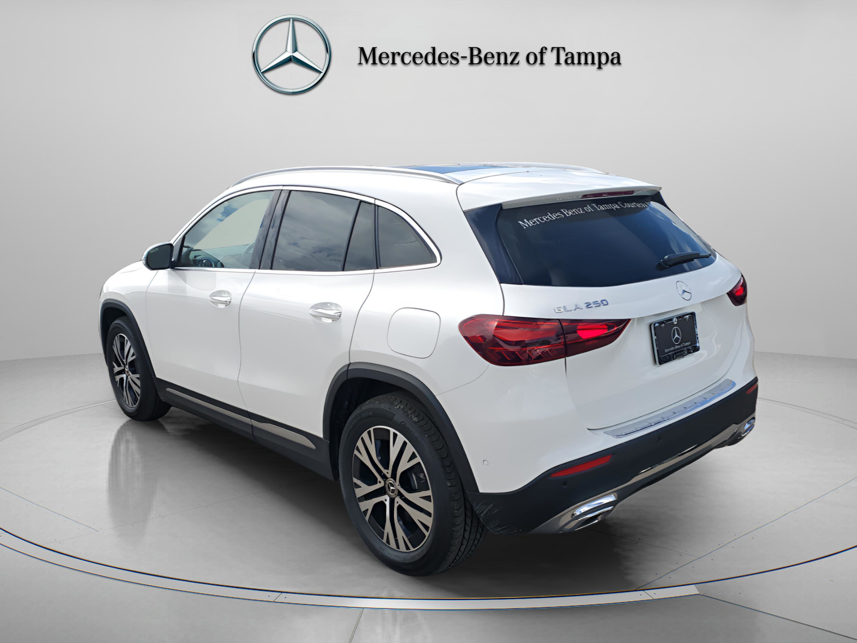 Certified 2025 Mercedes-Benz GLA 250 image 3