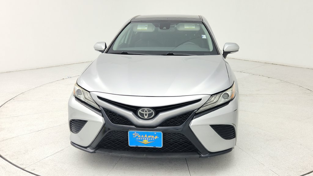 Used 2019 Toyota Camry XSE FWD image 2