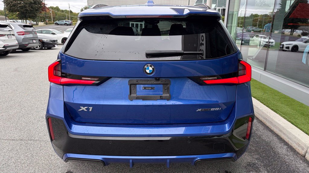 Certified 2023 BMW X1 xDrive28i w/ Premium Package AWD/4WD image 3