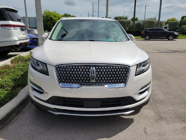 Used 2019 Lincoln MKC Select w/ Select Plus Package FWD image 2