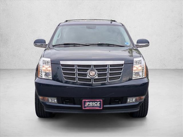 Used 2007 Cadillac Escalade AWD w/ Information Package image 2