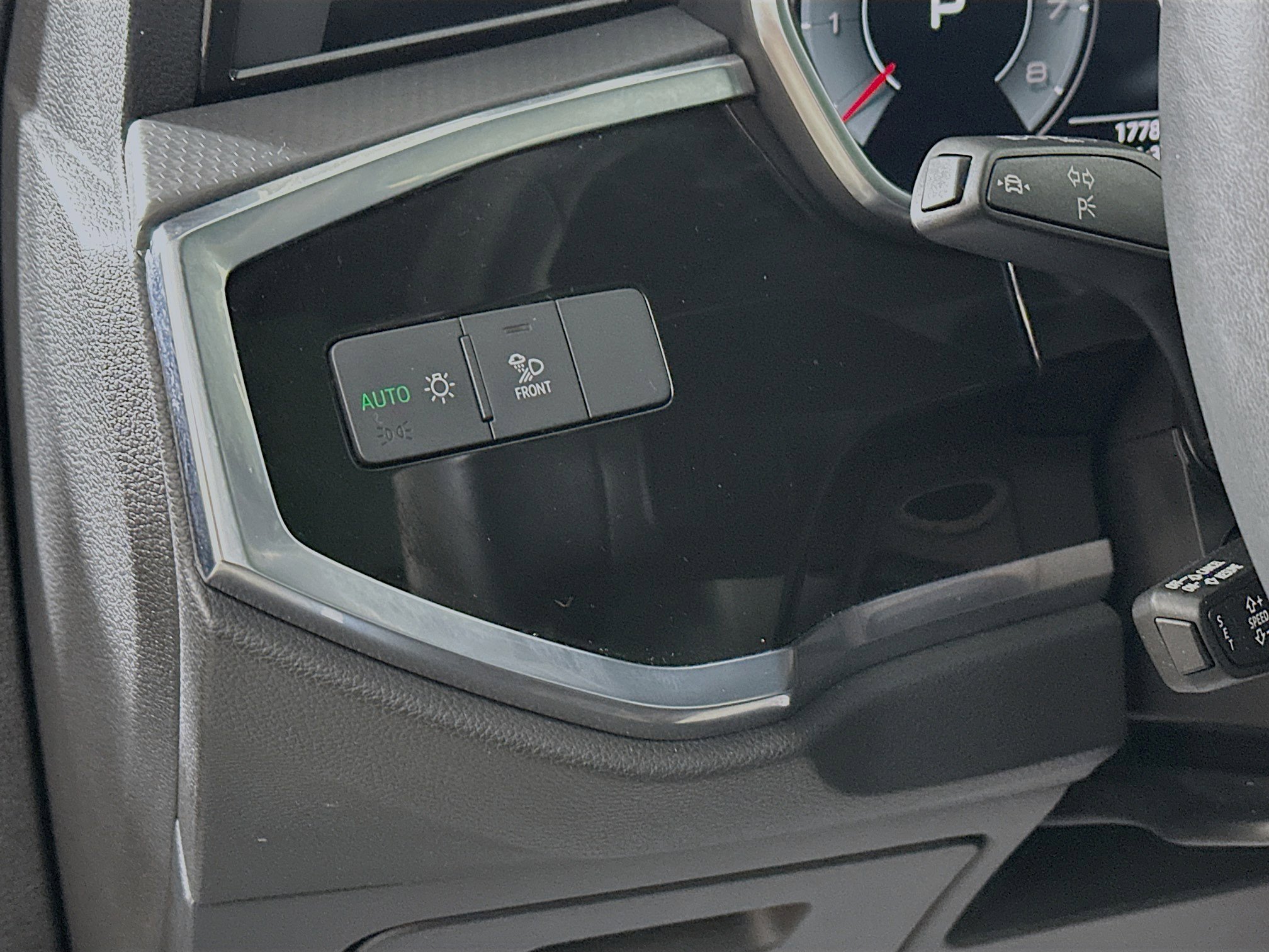 Used 2025 Audi Q3 2.0T Premium Plus w/ Premium Plus Package image 10