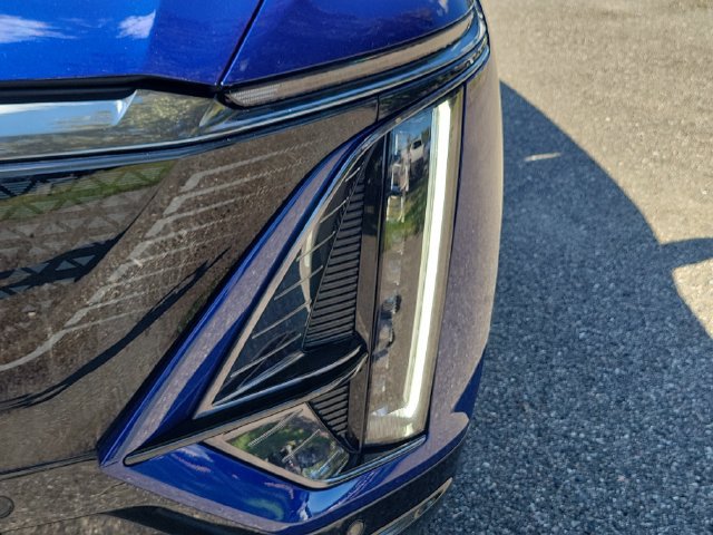 Certified 2024 Cadillac Lyriq Sport AWD/4WD image 7