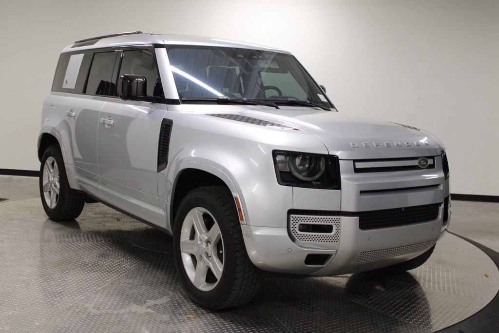 Used 2022 Land Rover Defender 110 XS Edition AWD/4WD image 9