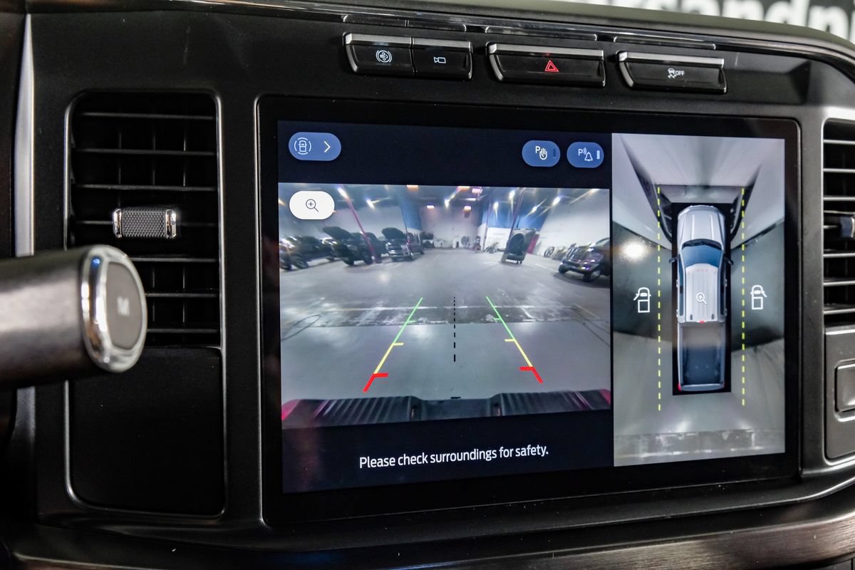 Used 2023 Ford F450 Lariat AWD/4WD image 21