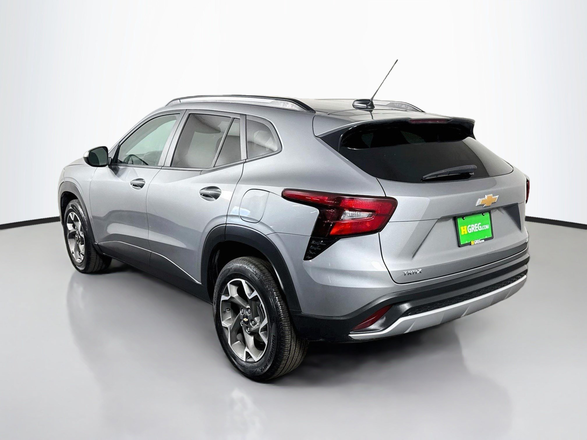 Used 2026 Chevrolet Trax LT FWD image 7