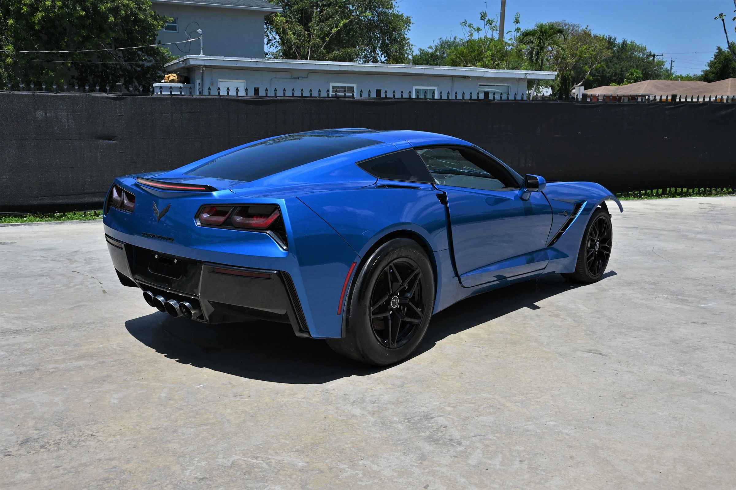 Used 2015 Chevrolet Corvette Stingray Coupe RWD image 3