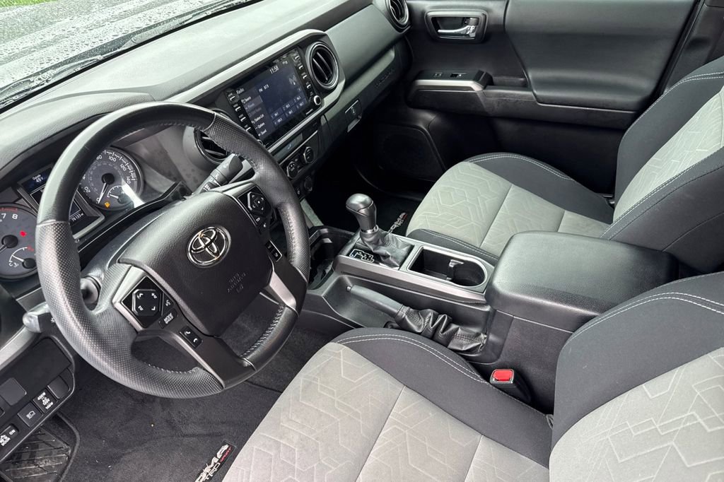 Used 2021 Toyota Tacoma TRD Sport w/ Technology Package RWD image 10