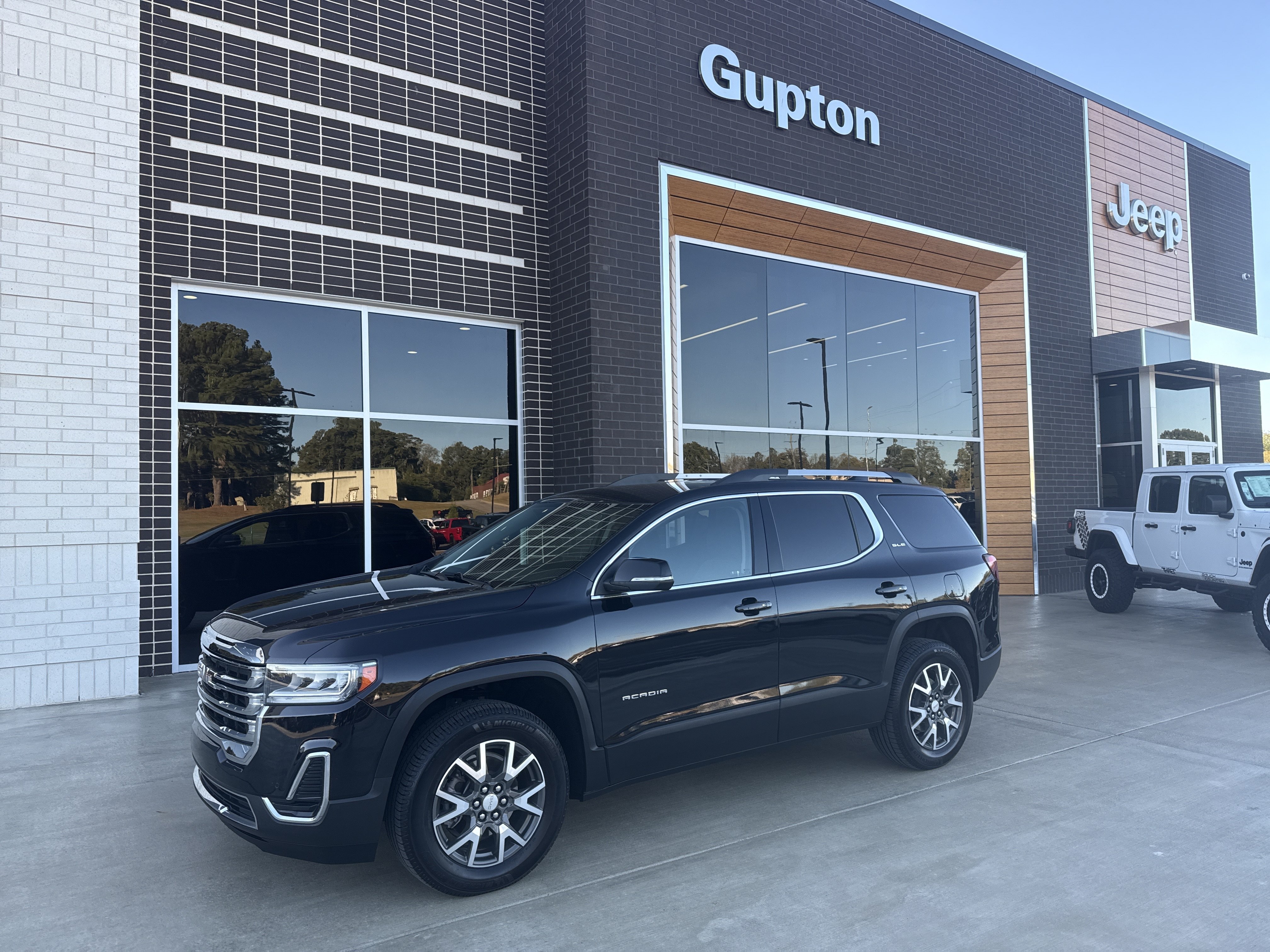 Used 2023 GMC Acadia SLE w/ Driver Convenience Package FWD 360° Tour