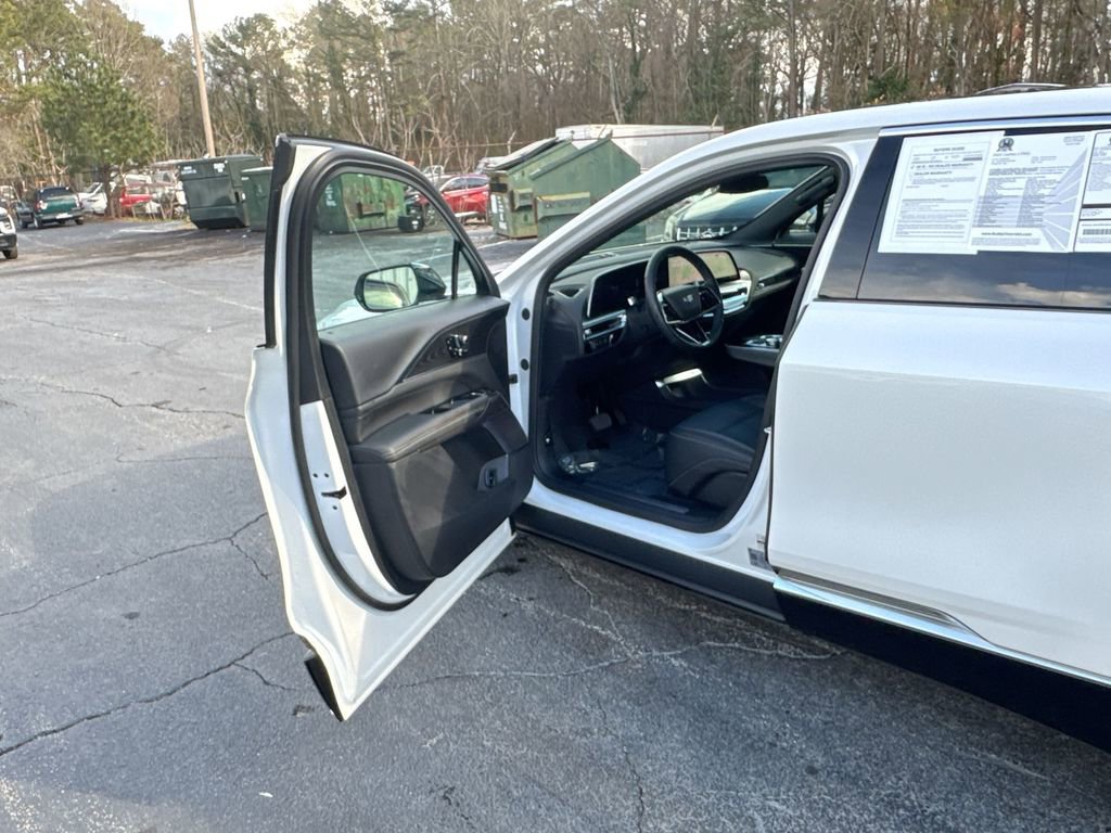 Used 2025 Cadillac Lyriq Luxury w/ LPO, Floor Liner Package image 13