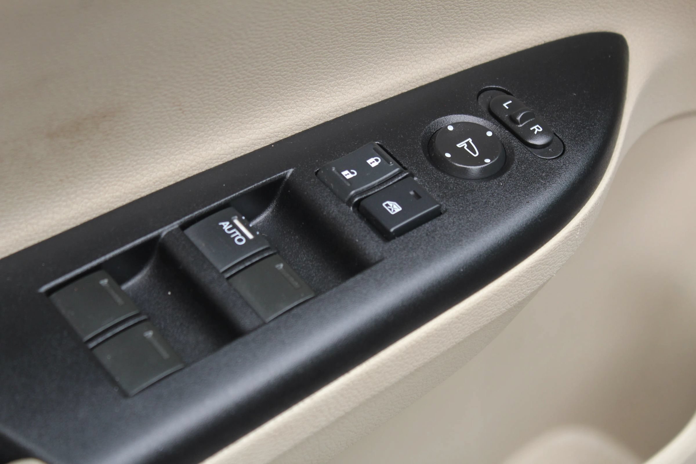 Used 2015 Honda Accord LX image 23