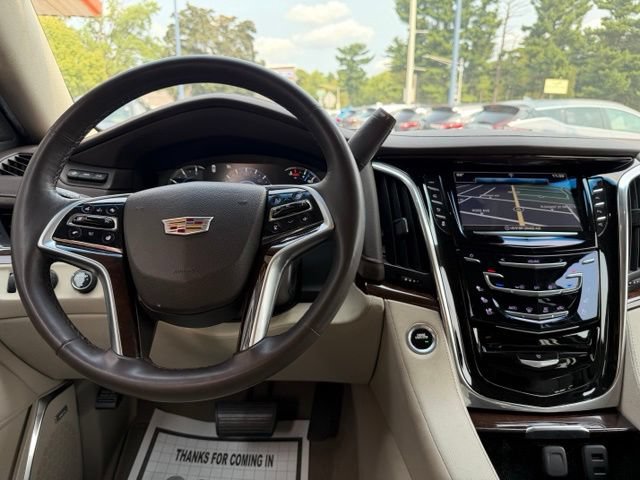 Used 2017 Cadillac Escalade ESV Luxury AWD/4WD image 21