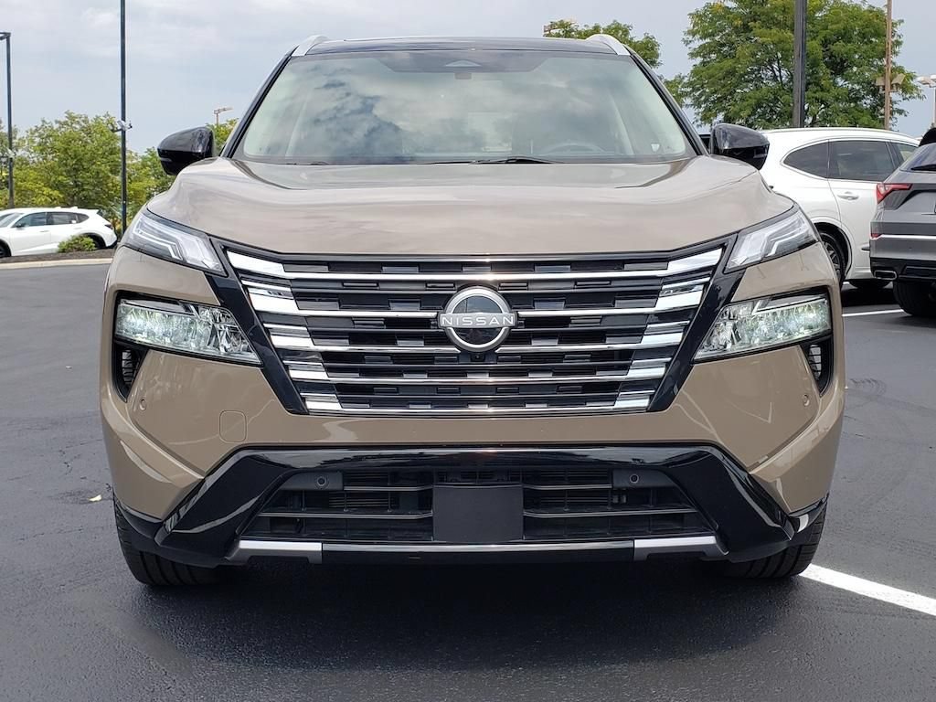 Used 2024 Nissan Rogue Platinum w/ Platinum Premium Package AWD/4WD image 2