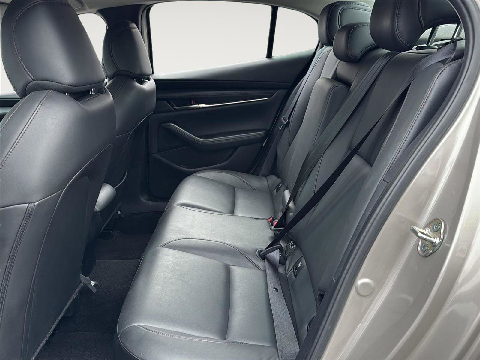 Used 2024 MAZDA MAZDA3 s image 24