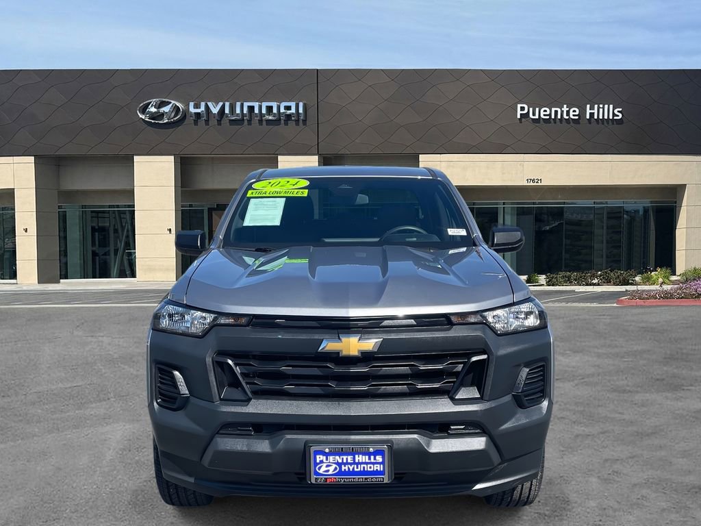 Used 2024 Chevrolet Colorado W/T image 2