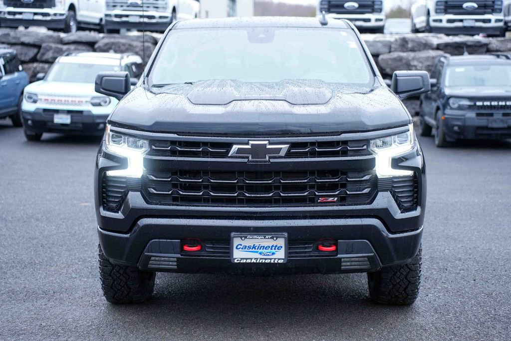 Used 2022 Chevrolet Silverado 1500 LT Trail Boss w/ Convenience Package II image 2