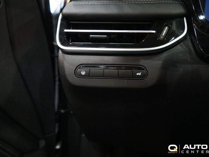Used 2024 INFINITI QX60 Luxe AWD/4WD image 21
