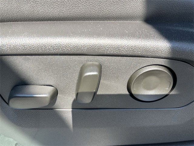 New 2026 GMC Sierra 1500 SLT image 12