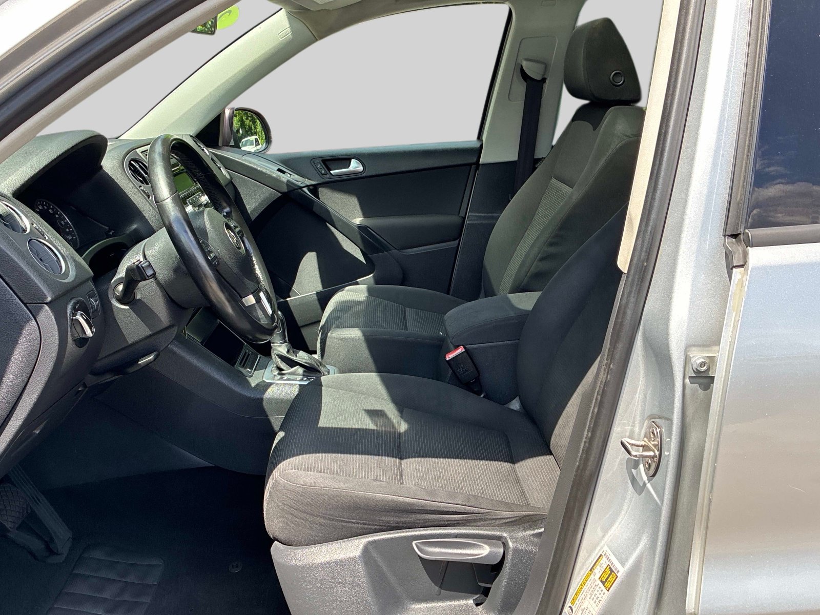 Used 2013 Volkswagen Tiguan S AWD/4WD image 21