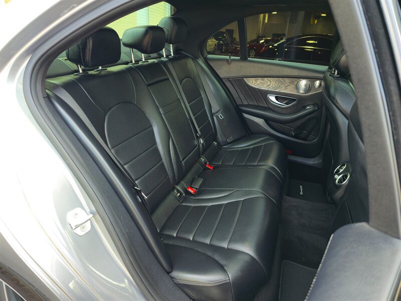 Used 2015 Mercedes-Benz C 400 4MATIC w/ Multimedia Package image 32