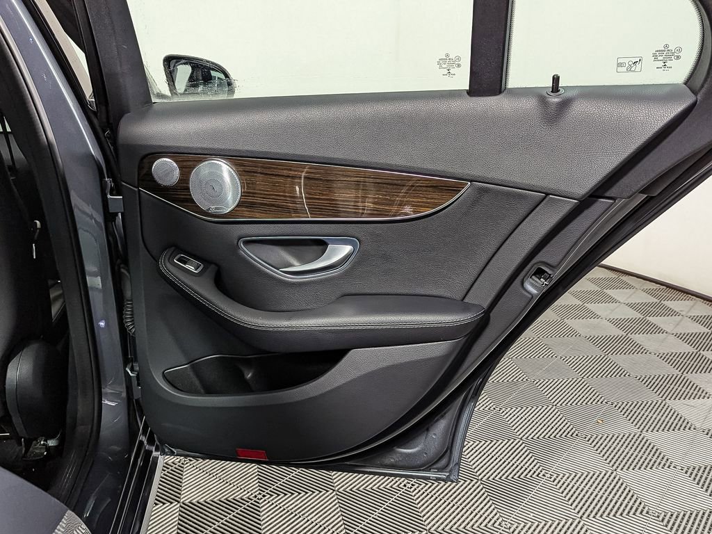 Used 2018 Mercedes-Benz C 300 4MATIC Sedan image 38