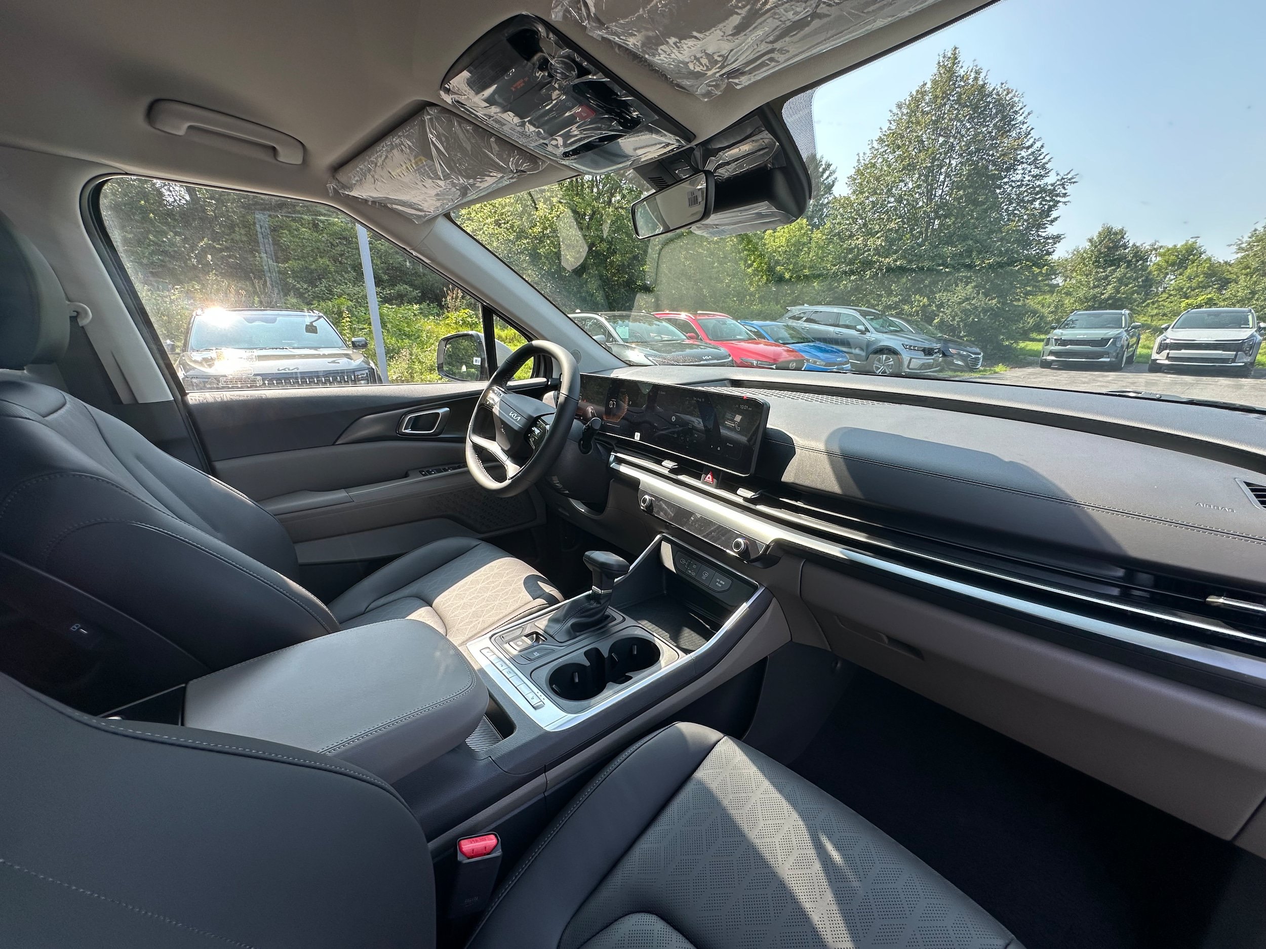 New 2027 Kia Carnival FWD image 20