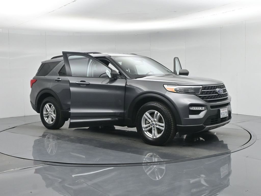 Certified 2022 Ford Explorer XLT w/ Equipment Group 202A image 41