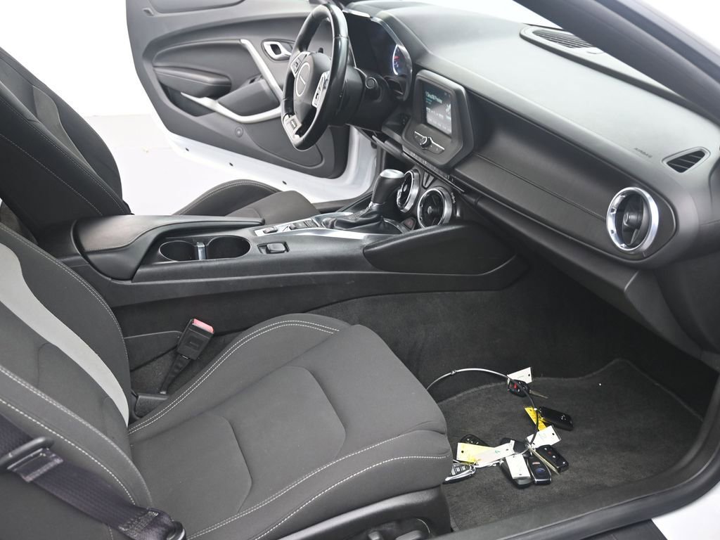 Used 2017 Chevrolet Camaro LT image 19