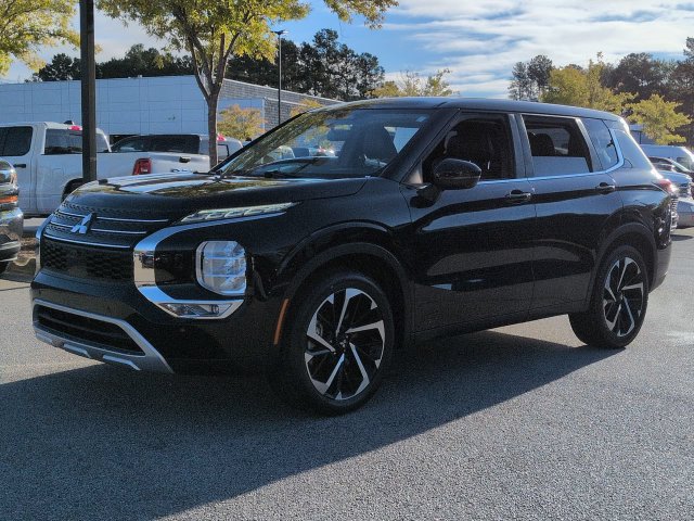 Used 2024 Mitsubishi Outlander SE AWD/4WD image 7