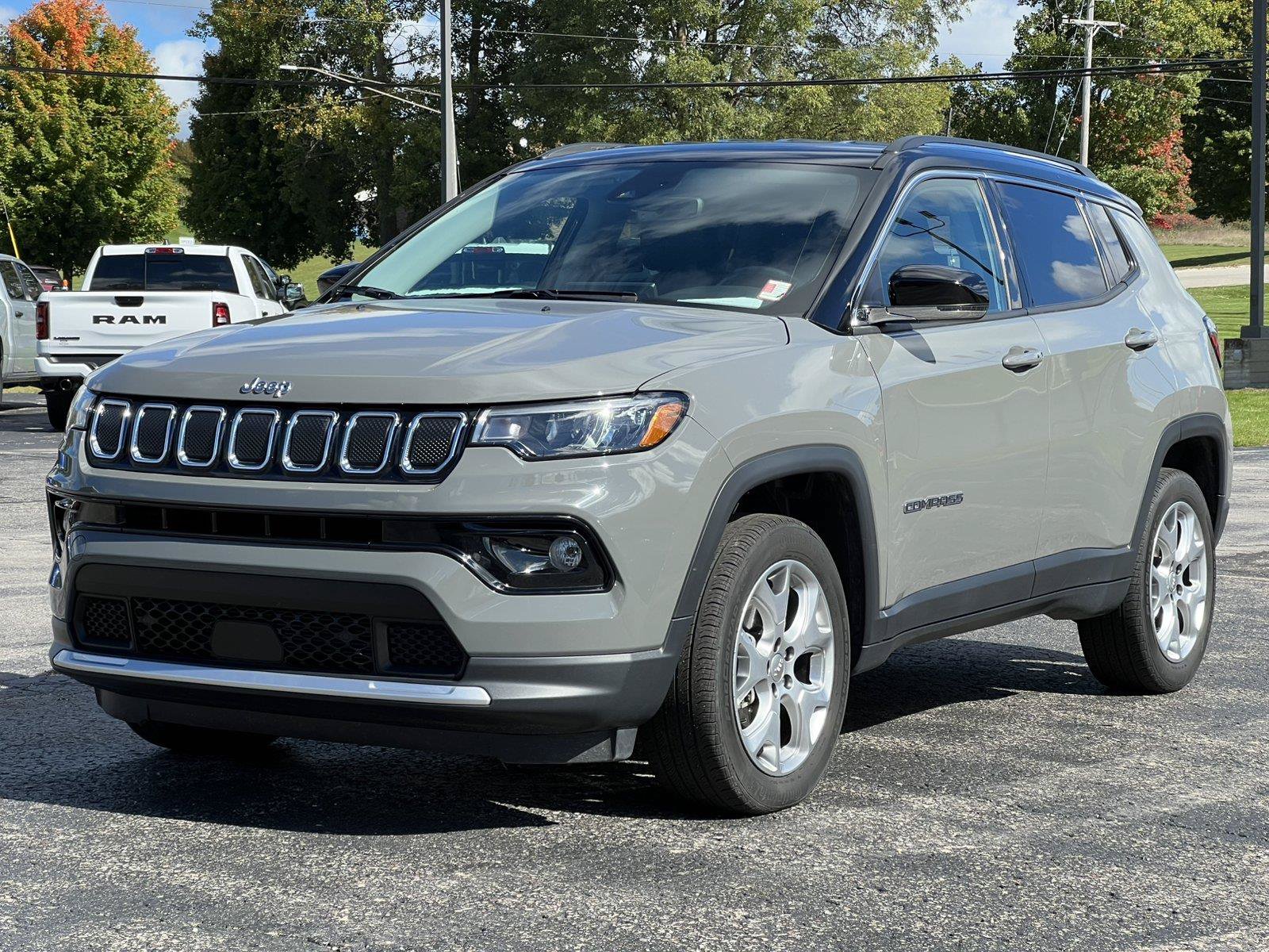 Used 2022 Jeep Compass Limited AWD/4WD image 40