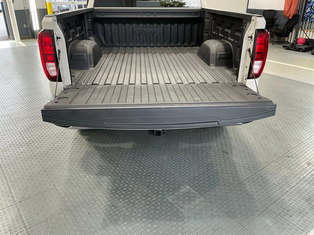 Used 2026 GMC Sierra 1500 SLE w/ Preferred Package RWD image 8