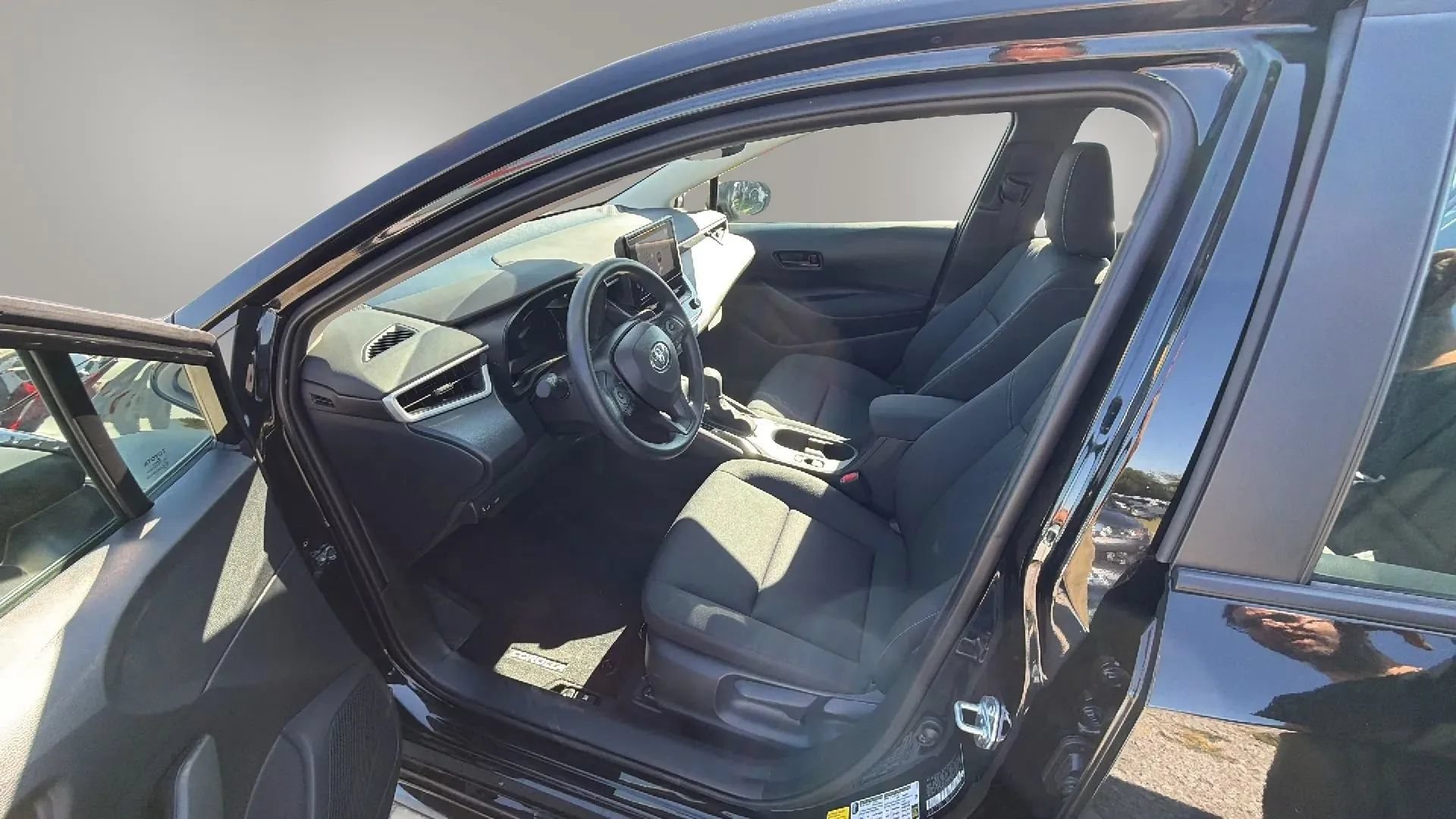 Used 2026 Toyota Corolla LE FWD image 11