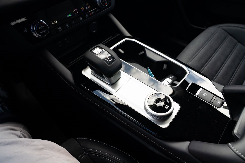 New 2025 Mitsubishi Outlander SE image 16