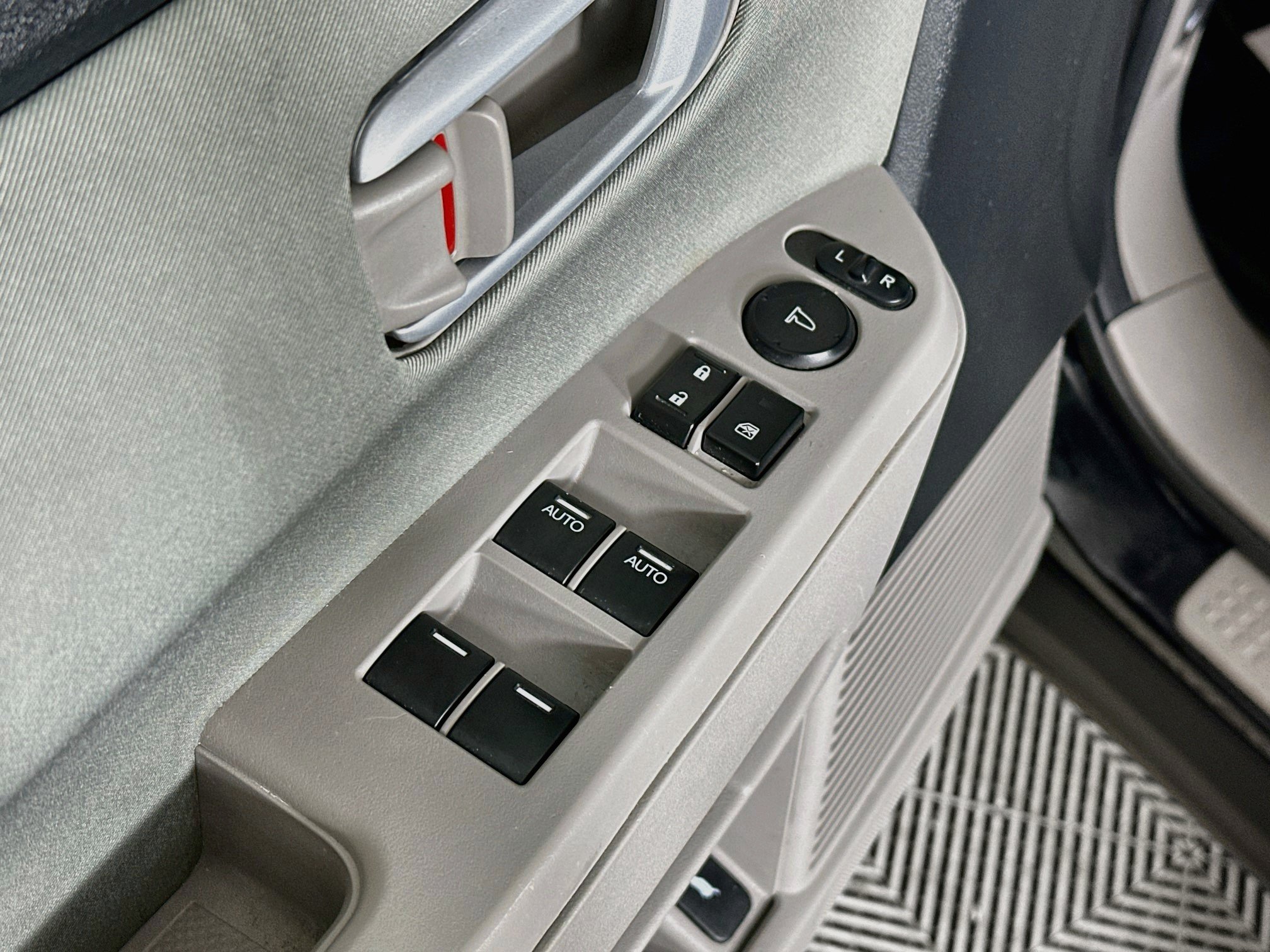 Used 2013 Honda Pilot LX image 17