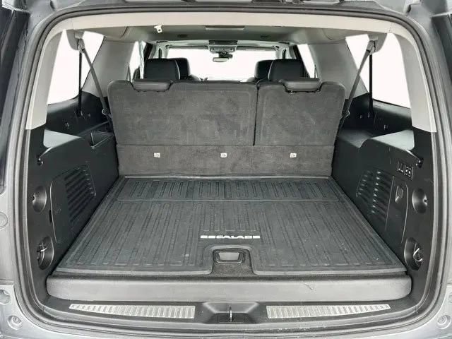 Used 2020 Cadillac Escalade ESV Luxury w/ Escalade Sport Edition image 32