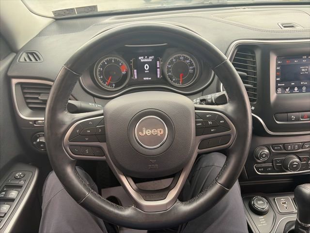 Used 2019 Jeep Cherokee Latitude Plus w/ Cold Weather Group image 11